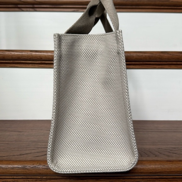 Lululemon Mini Boxy Tote 4.5L ivory tan EUC - Picture 3 of 8